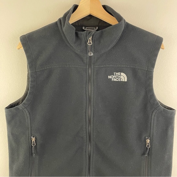 THE NORTH FACE Men’s TNF Black Fleece WindWall Mock Neck Sleeveless Vest - Picture 4 of 15